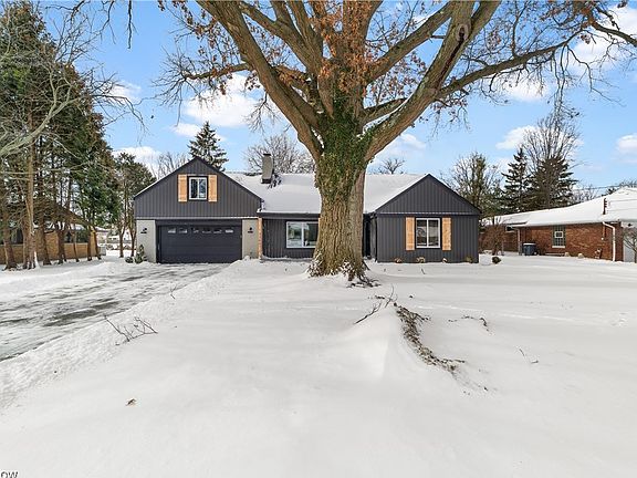 2nd image of 3350 Fairhill Dr