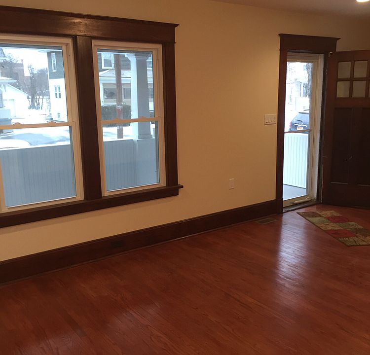 1st image of 1915 N Drexel Ave