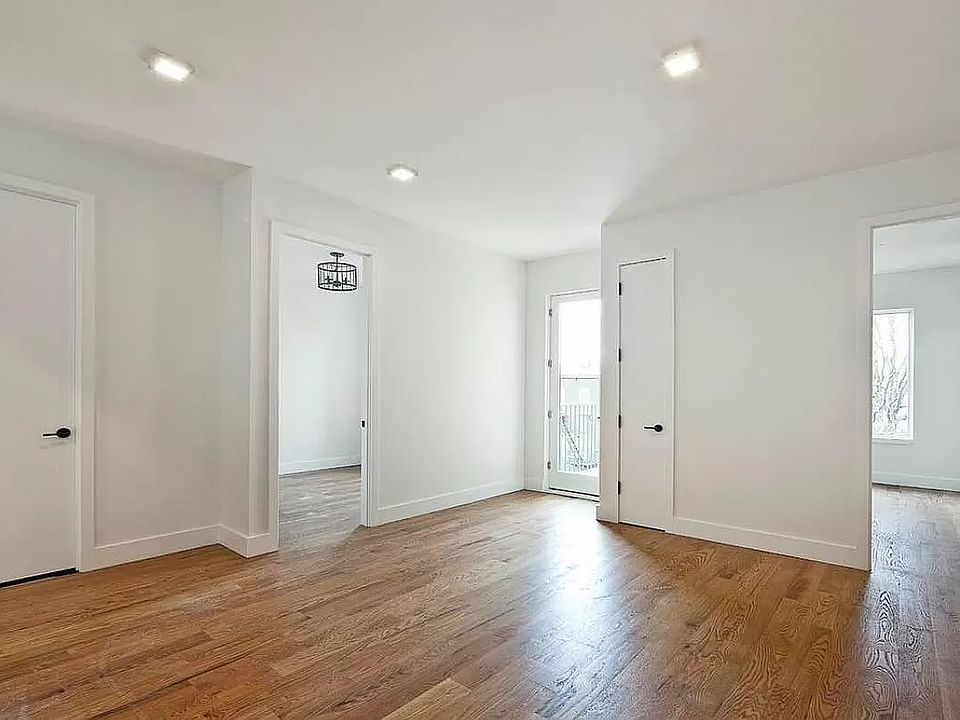 1st image of 378 Harman St #2B