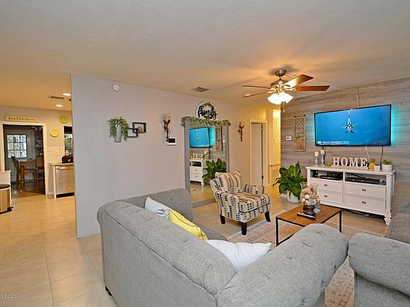 4th image of 641 Wisteria Dr