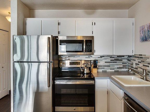 4th image of 701 NW Coast St APT 108