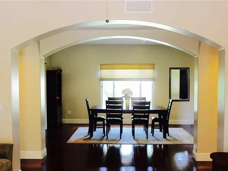 507 Grove Pl — Photo 7