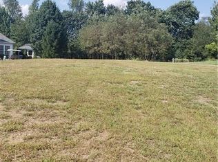 308 Canterbury Dr, Aliquippa, PA 15001