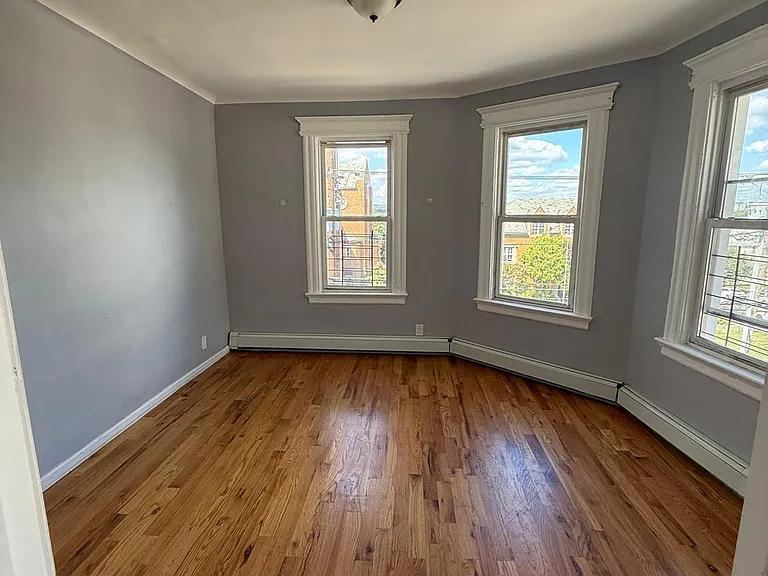 544 Grove St — Photo 21