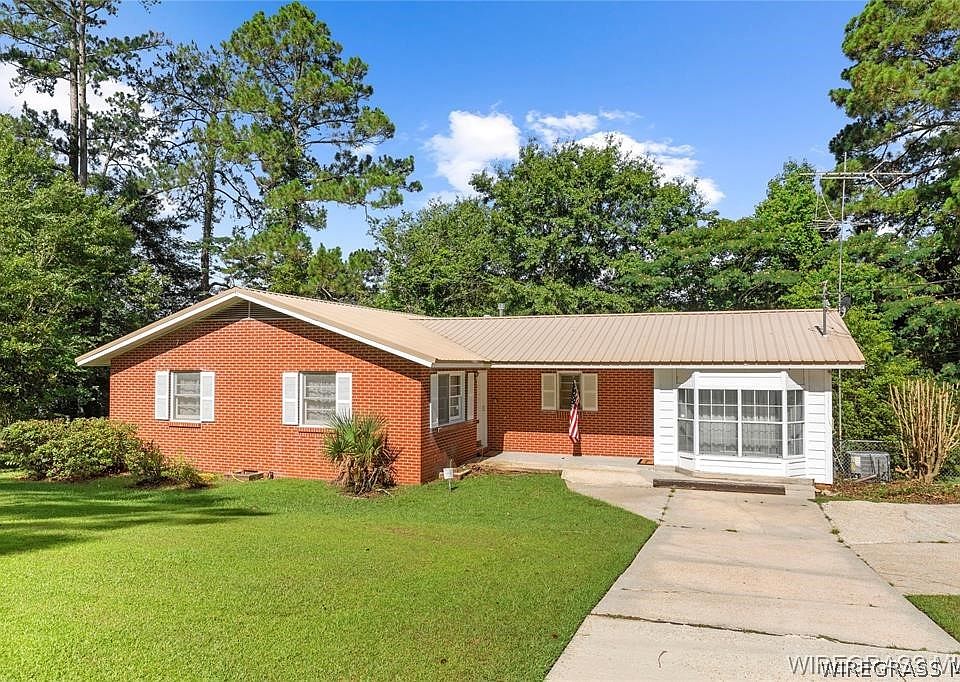 1st image of 262 Rosemary Ln