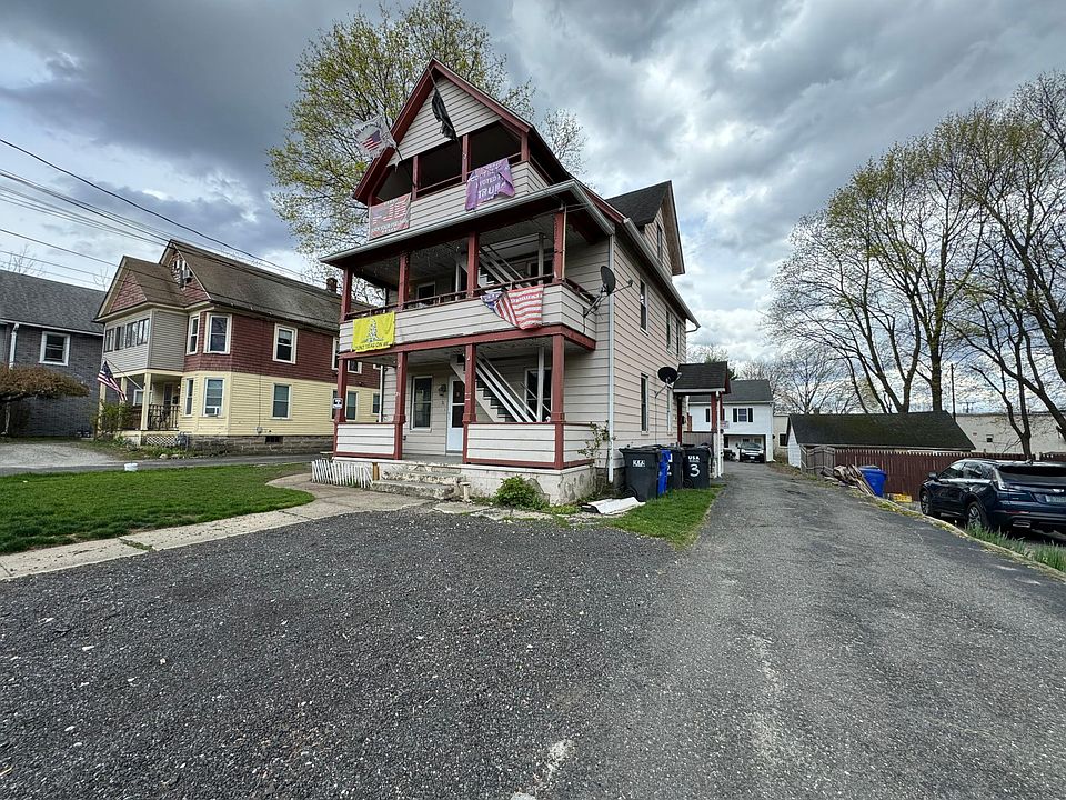 Front of house & parking