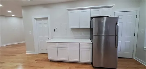 Eat-in Kitchen