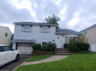 133 Plenge Dr, Belleville, NJ 07109