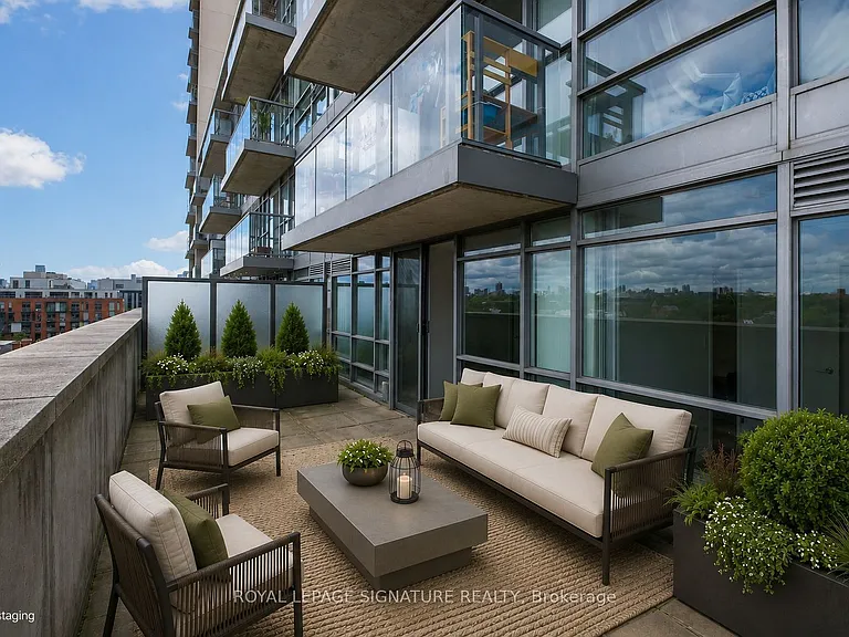 68 Abell St #923 — Photo 1