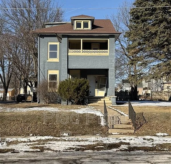 406 E Prospect Ter — Photo 1