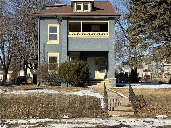406 E Prospect Ter, Freeport, IL 61032
