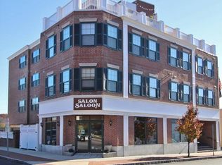 947 Hope St #PENTHOUSE 403, Stamford, CT 06907