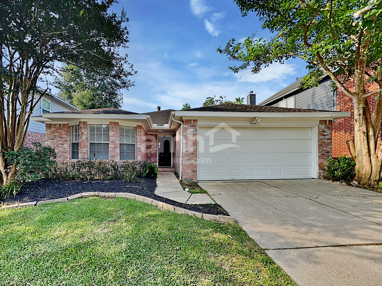 3 bed, 2.5 bath, 1801 sqft, $2,085 — Photo 1
