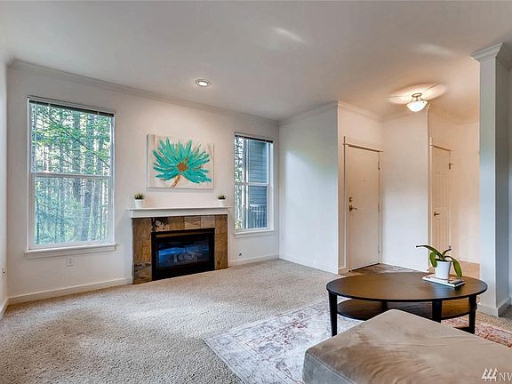 3rd image of 25025 SE Klahanie Blvd #204