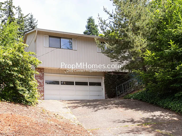 810 SW Spring Ln — Photo 26