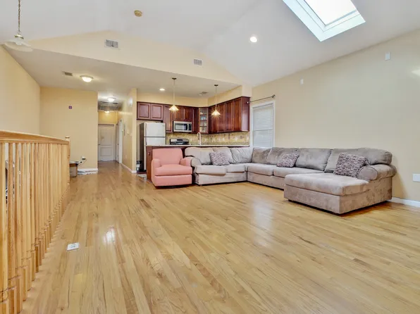 131 Webster Avenue image 1 of 14