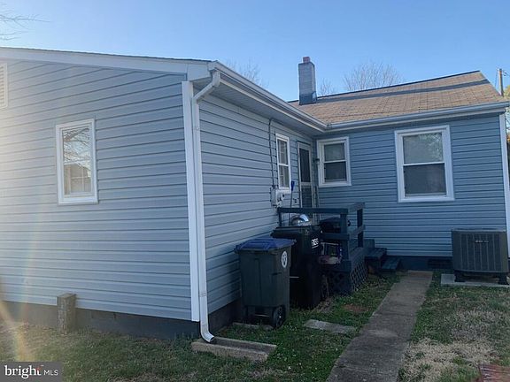2nd image of 204 Harris St