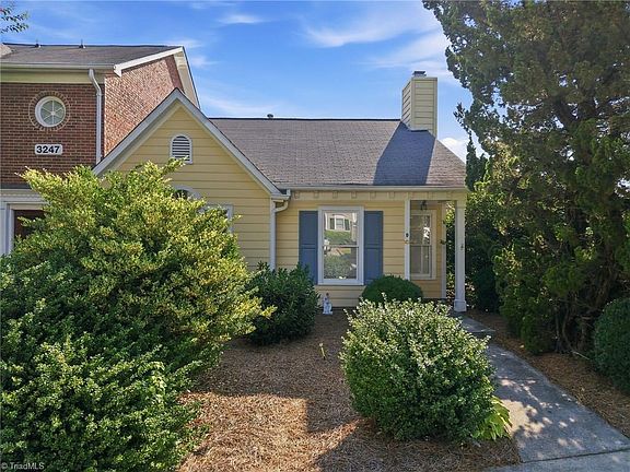 3rd image of 3247 Cypress Park Rd