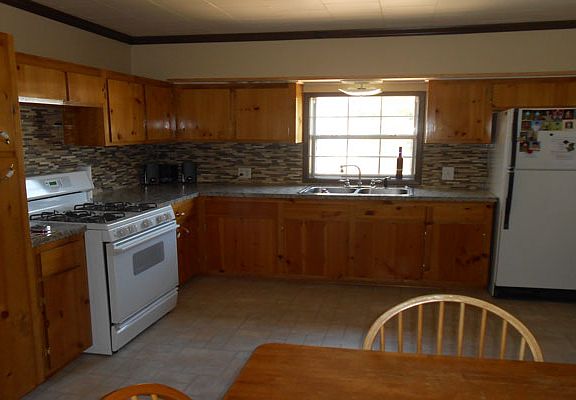 3rd image of 517 Willow St