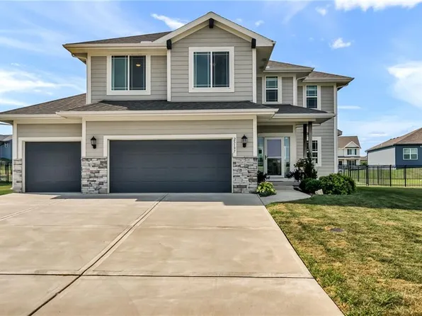 25197 W 147th Ct, Olathe, KS 66061
