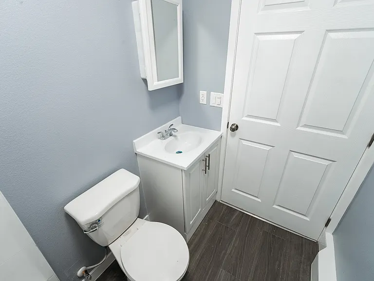 10374 Long Beach Blvd #1M — Photo 22