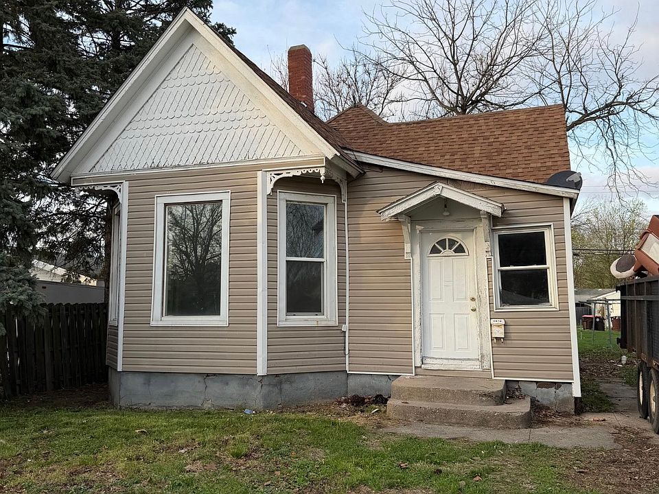 1st image of 1020 Broadway St