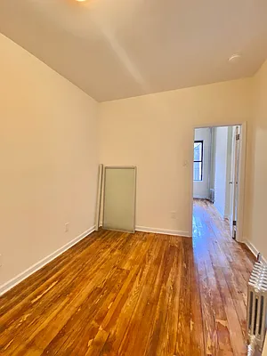 Rented by Waverly Realty Associates | media 9