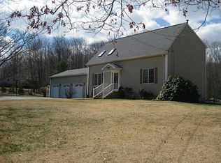 152 Eagle Dr, Scituate, RI 02831