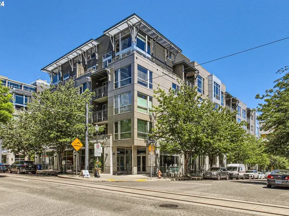 1125 NW 9th Ave APT 209, Portland, OR 97209