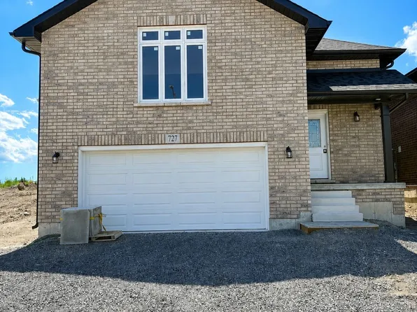 727 Latimer Way, Peterborough, ON K9K 0H4