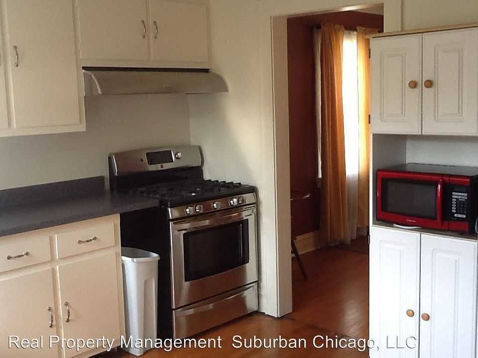2nd image of 227 E Maple Ave