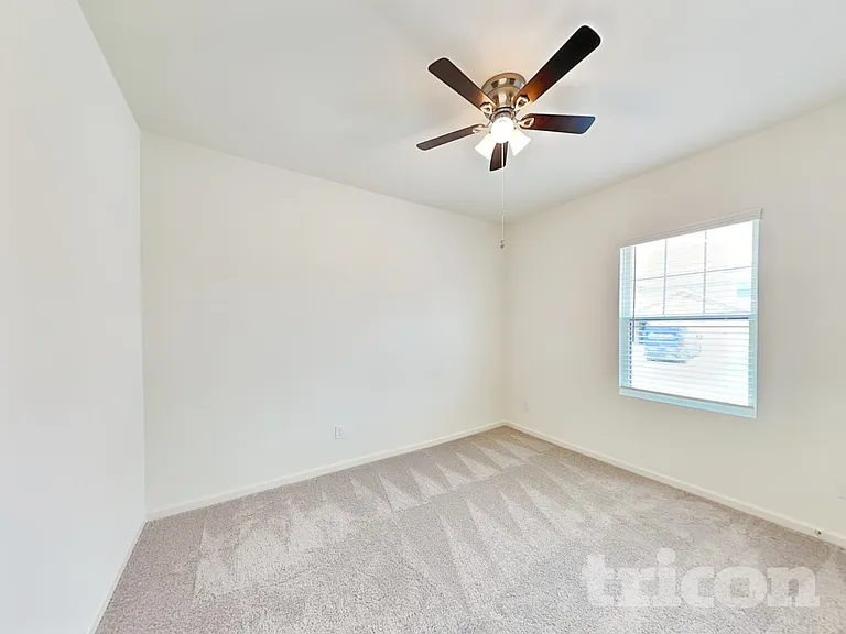 2532 Sanders Creek Dr — Photo 9