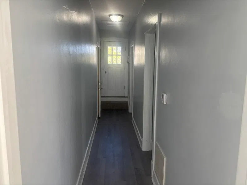 1 bed, 1.0 bath, $1,049 — Photo 2