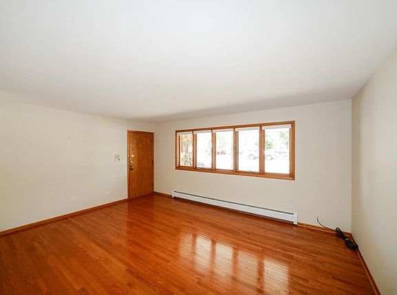 2nd image of 6555 W Belmont Ave APT 1C