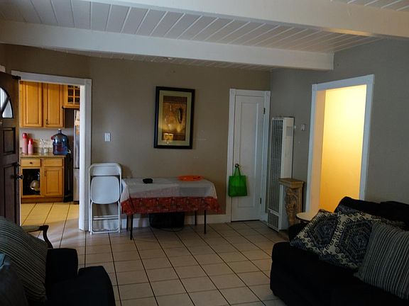 4th image of 10291 Serrano Ave