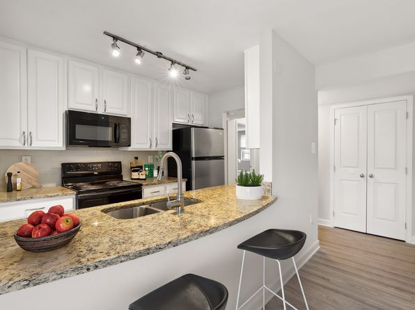 3005 Oak Green Cir #3024RF