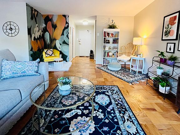 2nd image of 9039 Sligo Creek Pkwy APT 307