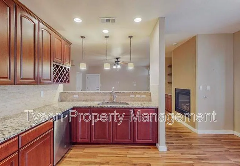 1667 Domino Dr SE — Photo 9