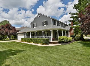 33163 Seneca Dr, Solon, OH 44139