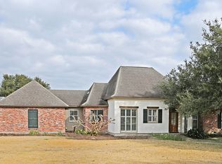 8908 Smoke Rock Dr, Baton Rouge, LA 70817