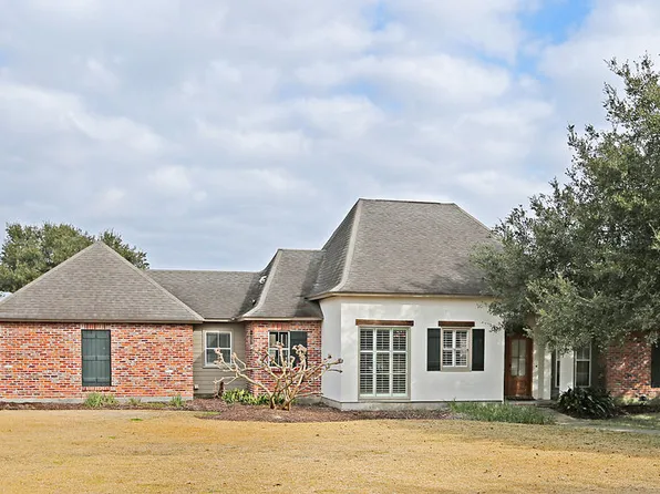 8908 Smoke Rock Dr, Baton Rouge, LA 70817