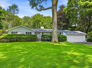 5 Libby Drive, Glen Cove, NY 11542