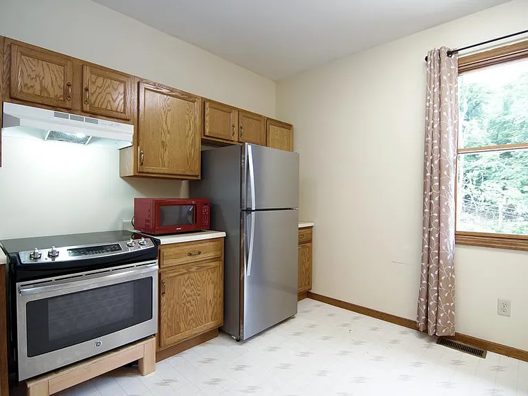 2020 Benton Rd #A — Photo 10
