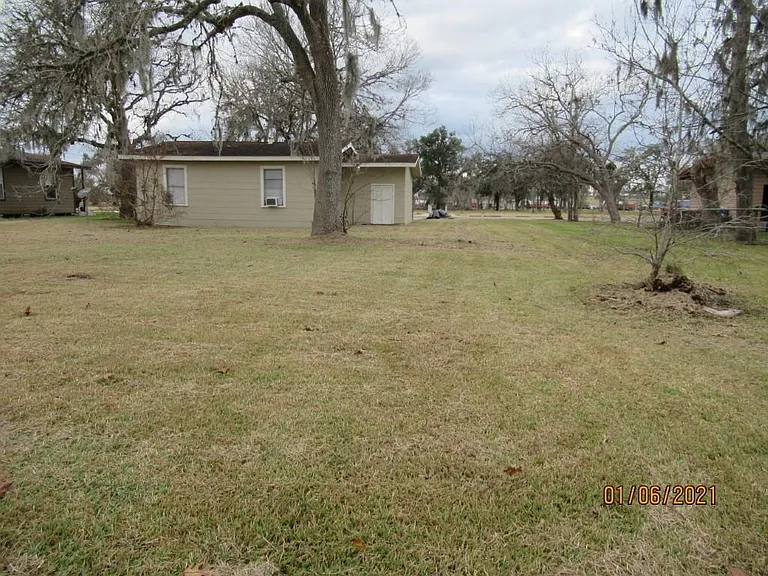 318 Circle Way St — Photo 10