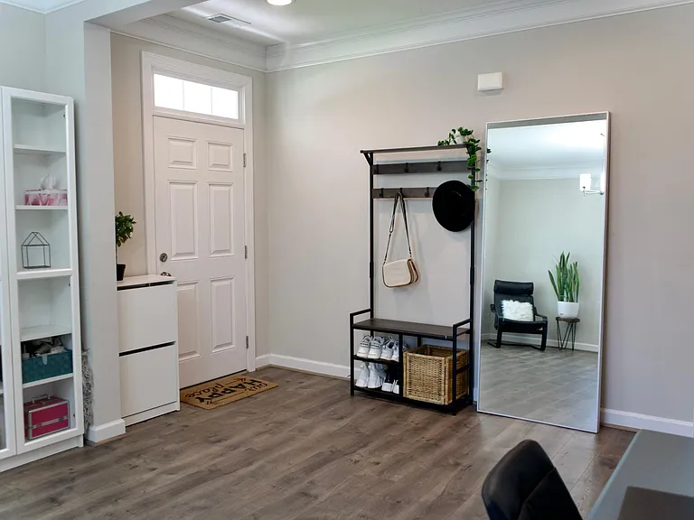121 Matt Ln — Photo 2