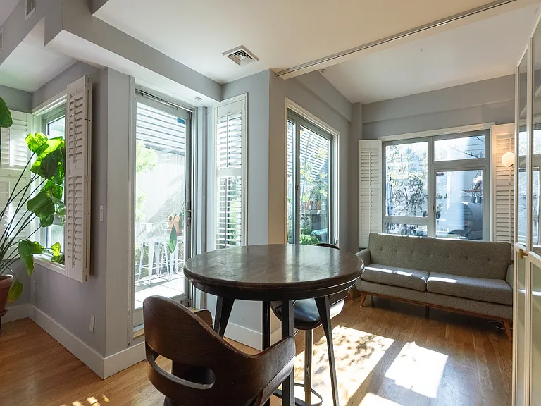 218 N 8th St #1B — Photo 4