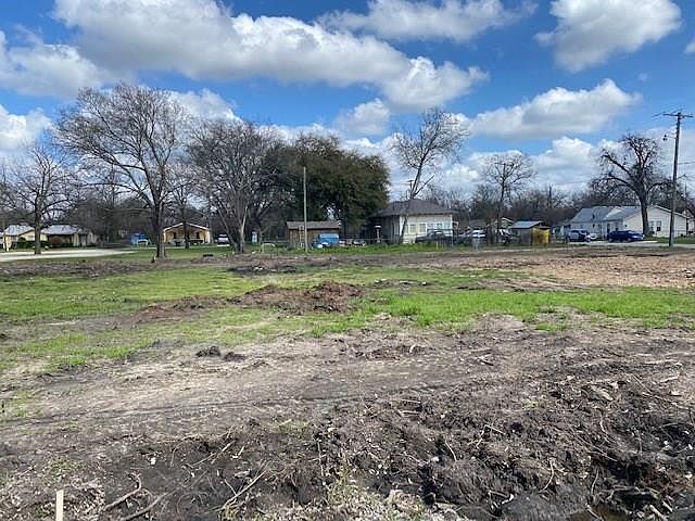 2nd image of 1300 N Brazos Ave Lot 6