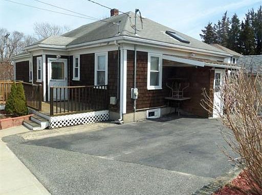2nd image of 94 Standish Ave
