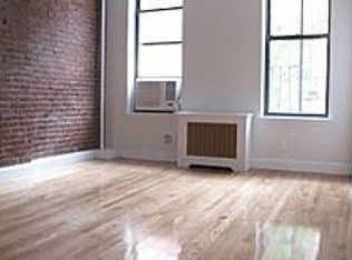 114 E 11th St APT 1R, New York, NY 10003