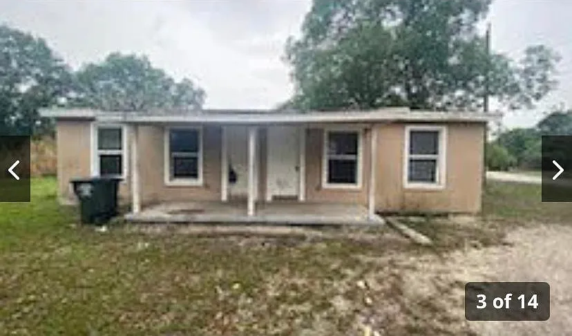 2247 Henderson Ave — Photo 3
